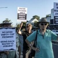 Johannesburg residents 'desperate' as taps run dry