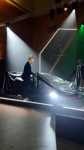 2.1K views · 326 reactions | Lamborghini’s latest race car ditches the model’s hybrid, 4WD system, and dual clutch transmission for a RWD 641 horsepower setup. Designed for Lamborghini’s Super Trofeo Series, the Temerario Super Trofeo uses a twin turbo V8 with rear wheel drive and a six speed sequential gear box. Of course the exterior gets all the aggressive elements too like the massive rear wing. Thoughts? | Car | Facebook