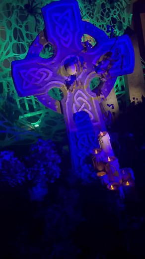 Check out this amazing Halloween setup by @evilvines last year! What will they do this year? We can't wait to find out! 📷 by @evilvines The spiders’ lair on Halloween night.⁣ 🕸️⁣ 🕷️⁣ 🕸️⁣ Tried out the @atmosfx “Spider Surprise” Halloween moon projection in the spider webs for Halloween 2022.⁣ And don’t you just love this tune by @thehappyracers?! We are a ‘don’t squish the spiders’ home. ⁣ ⁣#evilvinescemetery #halloweenspiders #halloweenspiderwebs #beefnetting #atmosfx #halloweenprojection #