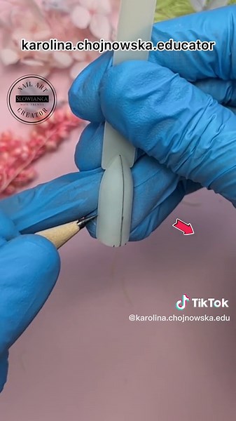 Jak zrobić tipsa treningowego do ćwiczeń na paznokcie