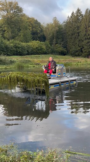 Teiche sind fertig! - wer hätte das gedacht 😎🤩👍🏼 was ein schwedisches Mähboot so schafft! Freut euch aufs Angeln - wir freuen uns auf euch !!🎣🙋🏼‍♀️🤩🌿 | Angelpark Reese "Papiermühle"
