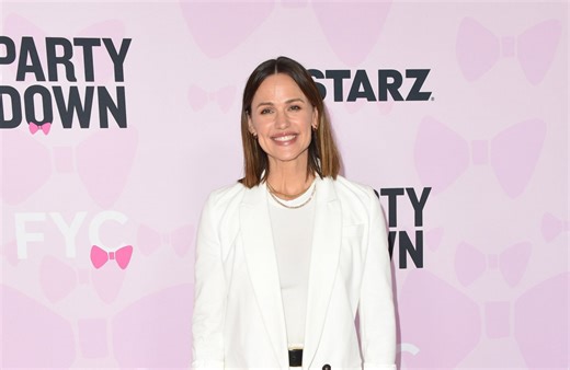 Jennifer Garner's dance background helped with action scenes