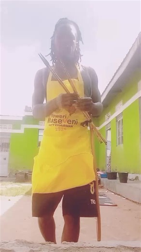 manuamisha (@manuamisha2)’s videos with Ready Fi War - Alien Skin Official