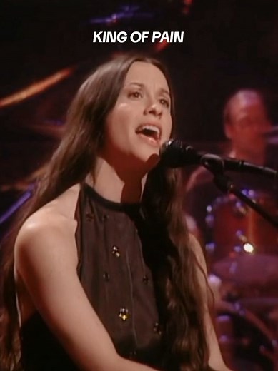 Alanis Morissette Performs 'King of Pain' on MTV Unplugged