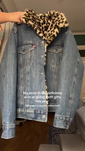 Vintage Fashion Finds: Levi's Jean Jacket Obsession