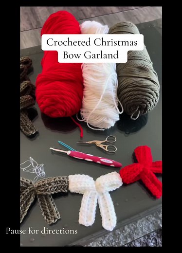 Crochet Bow Garland Tutorial – Easy Christmas Bow Garland