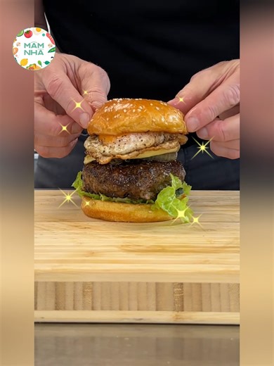 Học Gordon Ramsay làm burger bò Wagyu phô mai cực ngon 🤤 Cre: gordonramsayofficial #gordonramsay #burger #wagyubeef #masterchef | Mâm Nhà - Food Club