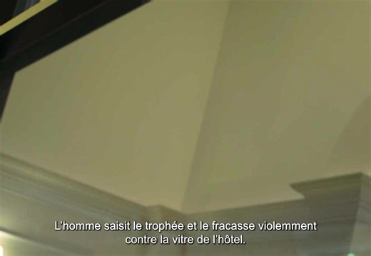 Saut héroïque pour sauver sa famille dans un hotel