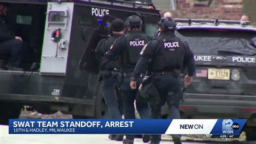 Milwaukee police arrest man after domestic violence standoff on north side