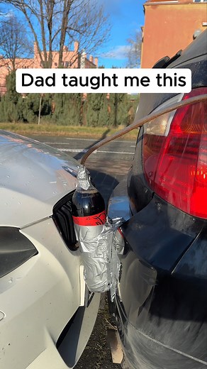 895K views · 368 reactions | Dad's parallel parking hack | Zoré & Tomek | Facebook