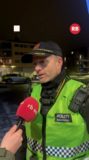 🔴Lørdag kveld rykket flere politipatruljer ut til Ask i Gjerdrum etter melding om en mulig knivstikking. En mann i 40-årene er fraktet til legevakt med skader i armen, opplyser politiet.👮 📲Les saken på rb.no. #gjerdrum #romerikesblad #fyp