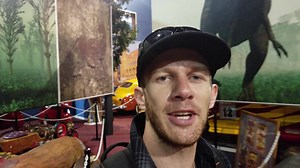 Carros dos Cinemas de Hollywood no Dezer Collection Museum em Miami, Confira no video a Moto Capitão America do filme Sem Destino e Carros dos filmes Velozes e Furiosos, Mad Max, Speed Racer, Caça Fantasmas, Exterminador do Futuro e outros mais... | Thiago Muzika