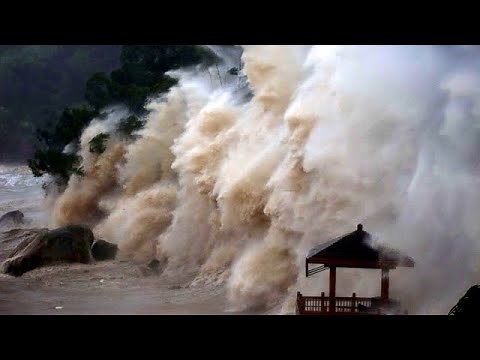 Cyclone Niran hits Australia with 160 km/h ! and is moving towards New Caledonia