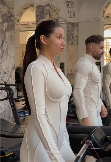 It wasn’t in the plan… 🤭 Gym fits by @BetterMe Store US #betterme