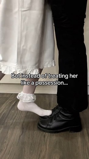 📚 Devil’s Gambit by Jade Rowe Amazon link—> https://geni.us/devilsgambi 📚 Devil’s Gambit by Jade Rowe ❤️ Mafia men ❤️ Billionaire romance ❤️ Stalker ❤️ Enemies to lovers ❤️ No cheating/OW drama ❤️ HEA Amazon link—> https://geni.us/devilsgambi 📚 Devil’s Gambit by Jade Rowe Available in KU and paperback #agegape #mafiarecs #darkmafiaromance #KindleUnlimited #spicybookstagram #bookboyfriends #steamybooks #steamybookstagram #JadeRowe #spicybookstagram #ebooks #devilsgambit | Black Heart Pub