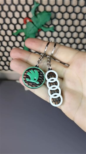 3D Printed Car Logo Keychains #audi #skoda
