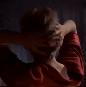 Amazing Kim Novak in “Bell, book and candle” (1958) The "Bell, Book and Candle’s” director Richard Quine was known for his ability to bring out the best in his actors and create captivating stories on screen. "Bell, Book and Candle" tells the story of Gillian Holroyd, a witch played by Kim Novak, who falls in love with a mortal man named Shepherd Henderson, played by James Stewart. Quine skillfully captures the enchanting atmosphere of Gillian's witchcraft world, as well as the bustling energy o