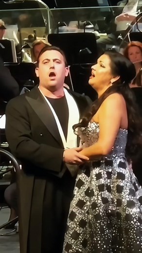 I am absolutely LOVING singing a new Verdian role at the moment, Rodolfo in Luisa Miller. But here's a throwback to the last Verdi I sang, a few months ago, some Radames from Aida with the incredible @anna_netrebko_yusi_tiago as Aida And yes HA HA HA I forgot my shirt.....👍 #opera #verdi #aida #tenor #soprano #classicalmusic #music #sundaybest | Freddie De Tommaso