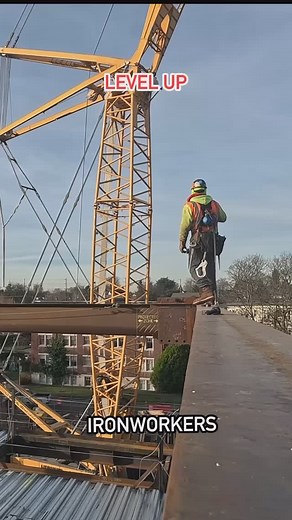 Happy Tuesday Ironworkers!!! Hanging Iron with @schuffsteel #godisgood #local433 #levelup #local86 #healthiswealth | Justin Sullivan