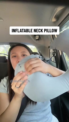 Inflatable neck pillow