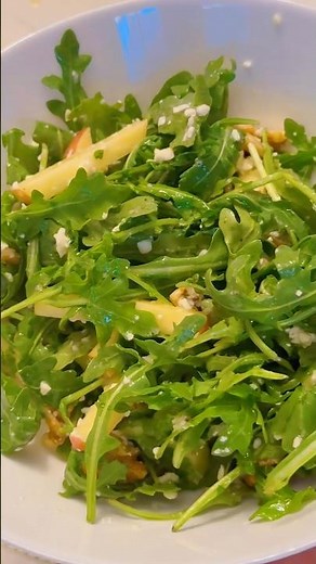 Easy Arugula Salad Recipe. 💫 #arugula #feta #salad #healthy #holiday #sidedish