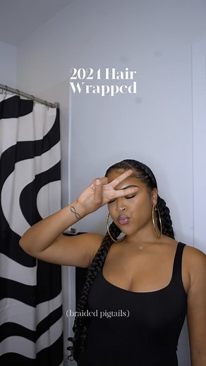 Candice Jones on Instagram: "The last style won imo — I booked 0 hair appointments in 2024 and even though I didn’t switch it up as much as I did last year, we still got some looks off🙂‍↕️ 2025 will be busy so I might just stick to the curls then again I always say that lol. Which was your favorite? Lmk!"