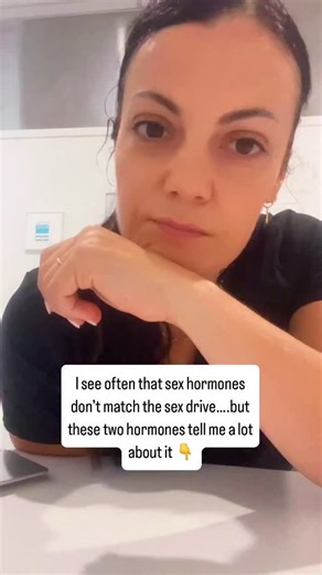 Just got a friend’s hormone test back — estrogen and testosterone? Low. But her sex drive? 🔥🔥 through the roof. So how does that fit? This is where people get it wrong. Sex drive isn’t only about your “sex hormones.” The two biggest players I see affecting libido are 👉 cortisol and insulin. 🧠 When cortisol (your stress hormone) is balanced — not too high, not too low — your body feels safe to connect, play, and desire. ⚡ When insulin is stable — no blood sugar crashes — your mitochondria are