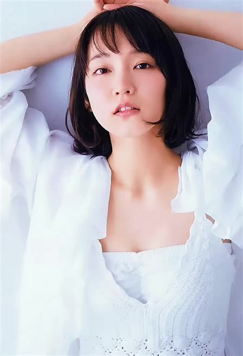 吉岡里帆のAIマーメイド化によるかわいい変身