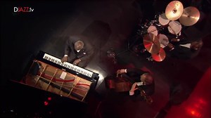 100K views · 5.3K reactions | #ThrowbackThursday The Oscar Peterson Quartet - Niels-Henning Ørsted Pedersen, Ulf Wakenius Fan Page & Alvin Queen - performing 'You Look Good To Me' at the 2004 Festival International de Jazz de Montréal. | Oscar Peterson | Facebook