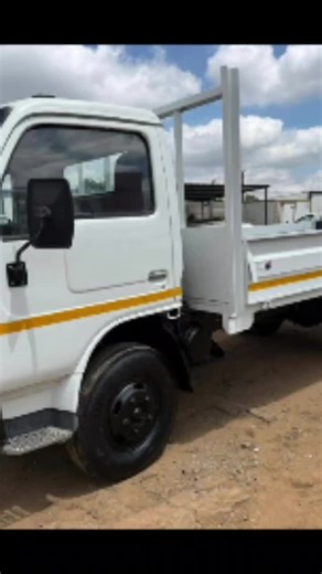 2009 Nissan UD40 Dropside Truck for Sale