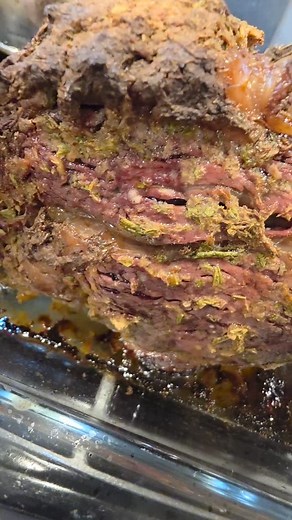 Cooked to perfection! Prime rib is one of my favorites to make. The combo of healthy grass-fed fat and tender meat. The mustard and herbs along with the horseradish kick make you feel like a queen or king eating it! We are closed Thanksgiving, Christmas even and Christmas, however we can still book other days. Limited availability in December. DM us! #holidayseason #holidayparty #privatechefnj #chefmariemaglio | Proper Palate