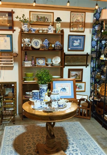 So many great items have made their way to The Blue Hydrangea at Kimberly Sue’s Antique Emporium. We can’t wait for you to come visit! 💙 #antiquestore #dothan #vintagefinds 1324 Ross Clark Circle, Dothan, AL