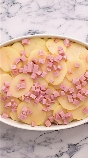 Cheesy Scalloped Potatoes with Ham - Leftover Ham Recipe