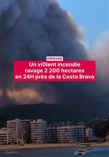 🔴 En Espagne, des centaines de pompiers luttent encore ce samedi contre un gigantesque incendie sur la Costa Brava. Une dizaine de communes ont été confinées. Le feu a démarré à une vingtaine de kilomètres dans les terres, le vent a attisé les flammes. Au moins 2 200 hectares ont déjà brûlé, en 24 heures.