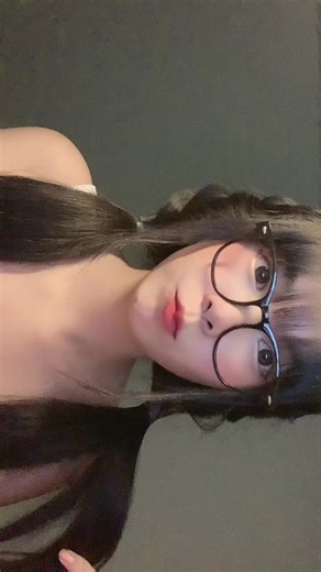 Hairstyle Demonstration: Elegant Pigtails Tutorial