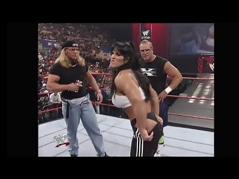 75 DX SPLITS (Chyna shows it all) - RAW 10 August 1998