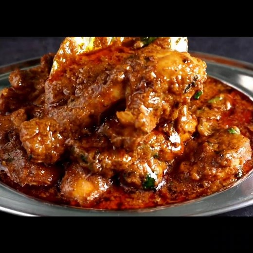 The Best Hyderabadi Chicken Masala Recipe | Thick Spicy Chicken Gravy