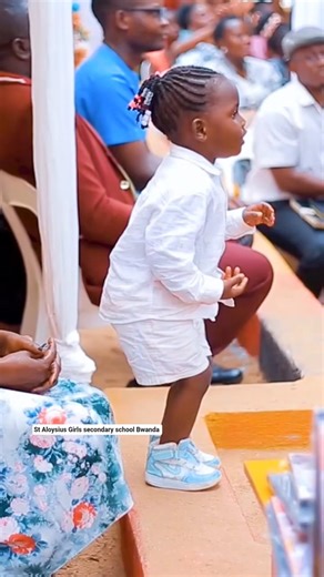 KID GOES VIRAL! DANCING | EMITI EMITO | ST ALOYSIUS GIRLS SS BWANDA @ KENSAR AMBITION SCHOOL LUGOBA