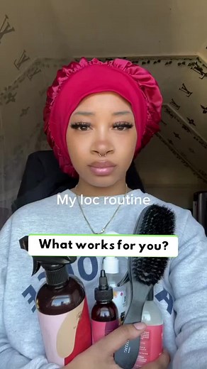 Is Locsanity part of your loc routine? 🎥: @olivia.rmj32