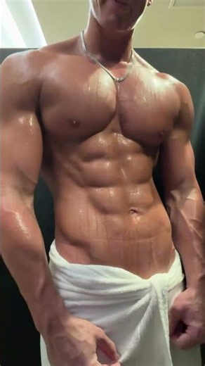Official chest of the internet 🎖️ . . . #pecs #chest #gym #muscles #fitness