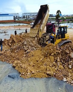 Amazing Technique.! Excellent SHANTUI DH17C2 Dozer Push Clear Land Delete Mud #trucks #backfill #komatsu #caterpillar #machine #construction #heavyequipment #engineering | Branzo Construction