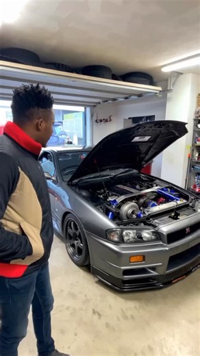 Supercar Unboxing on Instagram: "GT-R R33 turbo in the garage very louder sound 🔥👀👿 #supercar #gtr #r33 #r33gtr #ｇｔｒ"