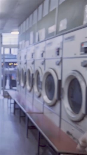 261K views · 9K reactions | standard waiting procedure in the laundrette.. #renmakesmusic #thebigpush #brighton #thesebootsaremadeforwalking #satisfaction #acoustic #acousticcover #uksinger #blues | Ren | Facebook