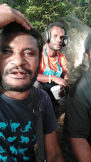 ELDIZ MUNE, FJC, LINKZ MAHN @KBStones Studio #topfansfollowers #trendingviralpost #everyoneシ゚ 🎵🙏 | LINKZ MAHN