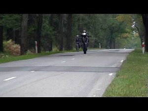 GSX-R 1000 K1 another long wheelie