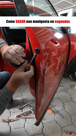 Como sacar una manigueta en segundos #maniguetas #autos #PINTAUTO #reparaciondepuerta #EnderezadoyPintura | Pintauto