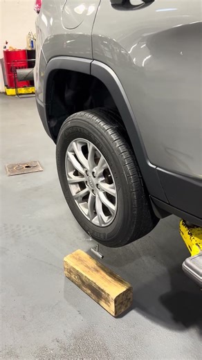 Nail in ur tire unconventional fix #shorts #didyouknow #mechanic #automotive #carguy #tires