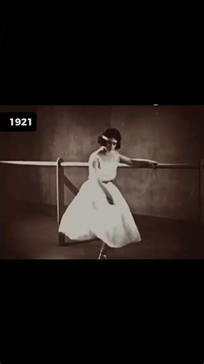 This Is How Ballet Was Practiced 100 Years Ago… 😳🩰