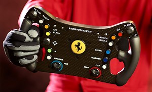 Ferrari 488 GT3 Wheel Add-On è un volante leggero, preciso e di qualità