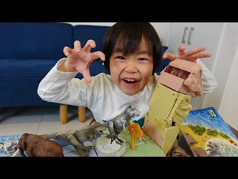 レオくんがアニア 合体！恐竜探検島であそぶよ！きょうりゅうたちがたくさん！ レオスマイル